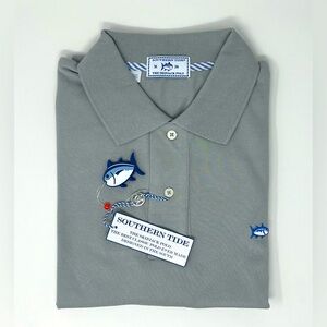 Southern Tide, Skipjack classic polo. Size M. 97% cotton 3% elastane. NWT.
